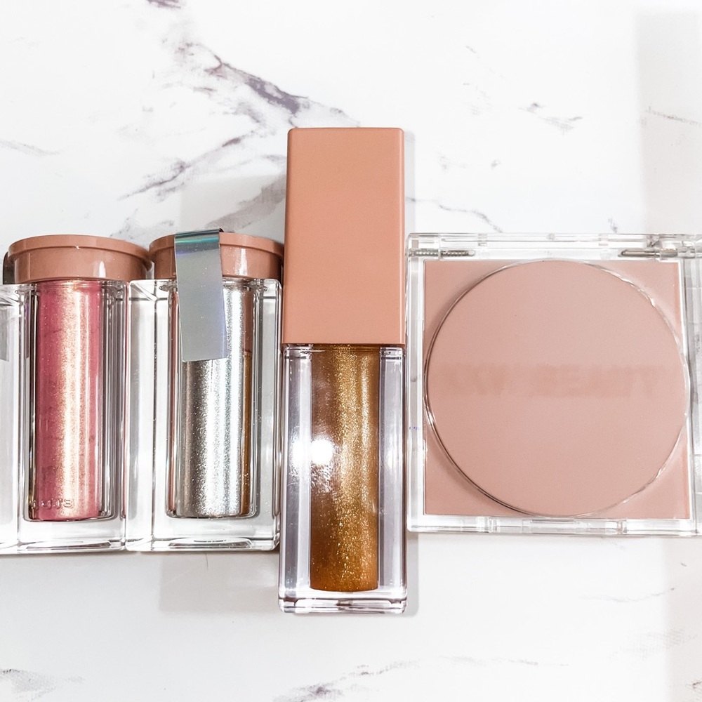 KKW FLASHING LIGHTS BRAND NEW MAKEUP BUNDLE + GLOSS